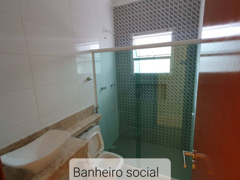 Casa com 5 quartos e 320 m² em Canto Do Forte, Praia Grande