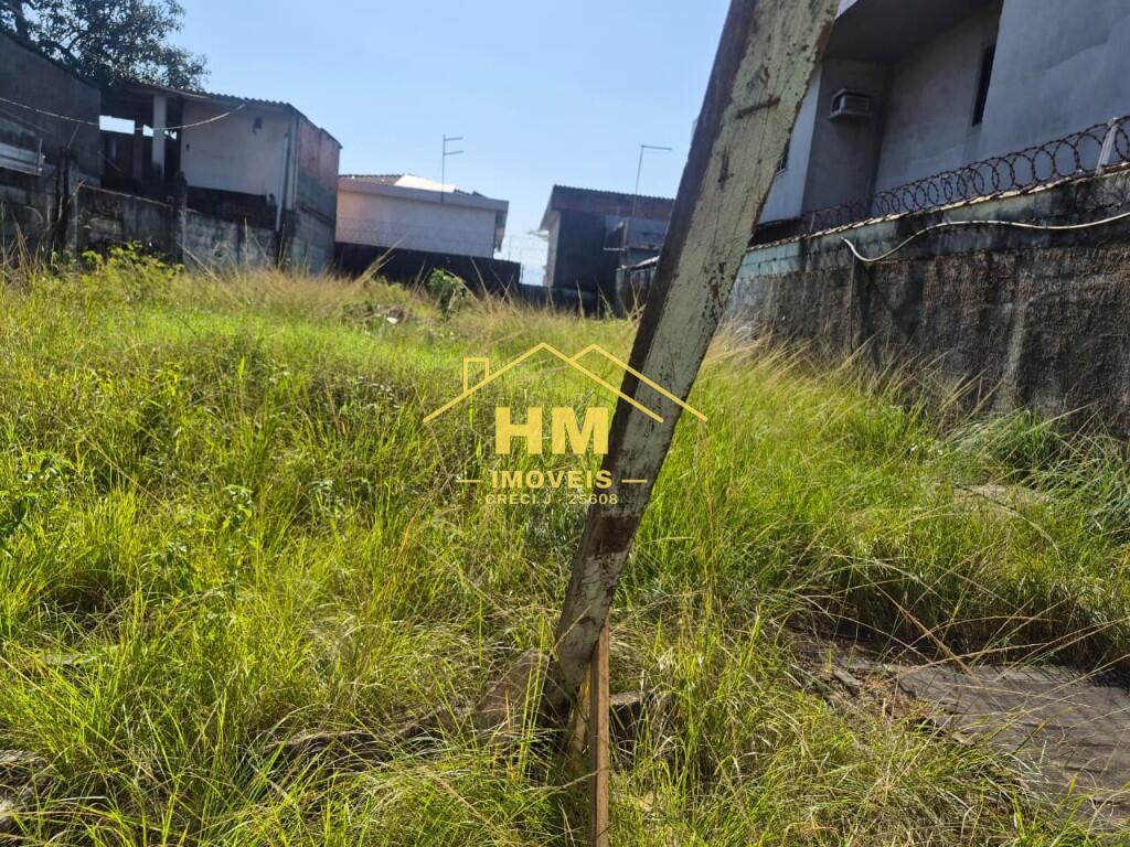 Terreno com 300 m² em Centro, São Vicente