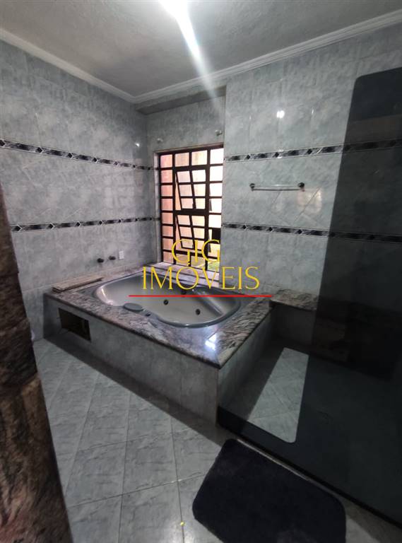 Casa com 4 quartos e 215 m² em Aviação, Praia Grande