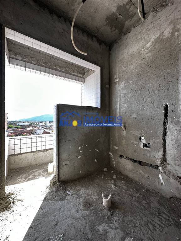 Apartamento com 2 quartos e 83 m² em Vila Mirim, Praia Grande