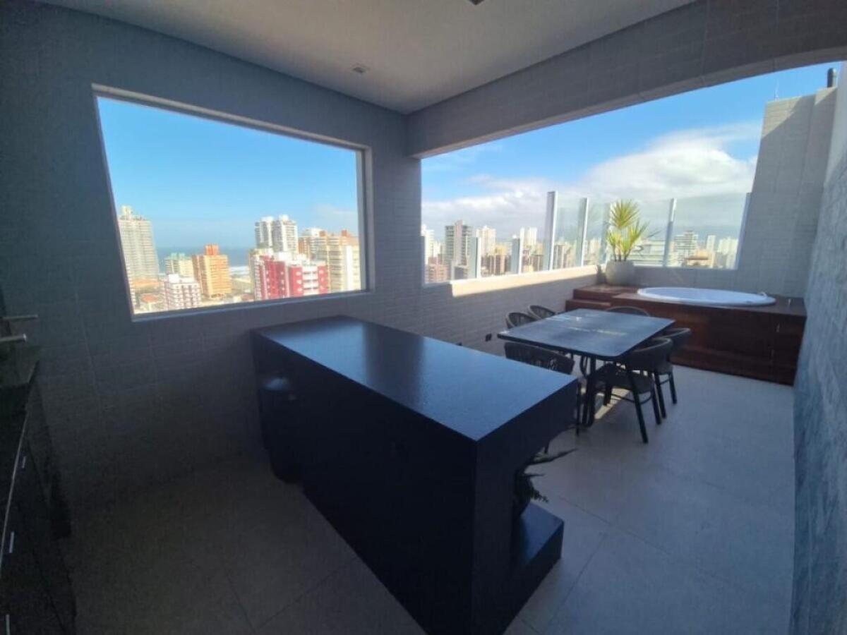 Apartamento com 2 quartos e 72 m² em Aviação, Praia Grande