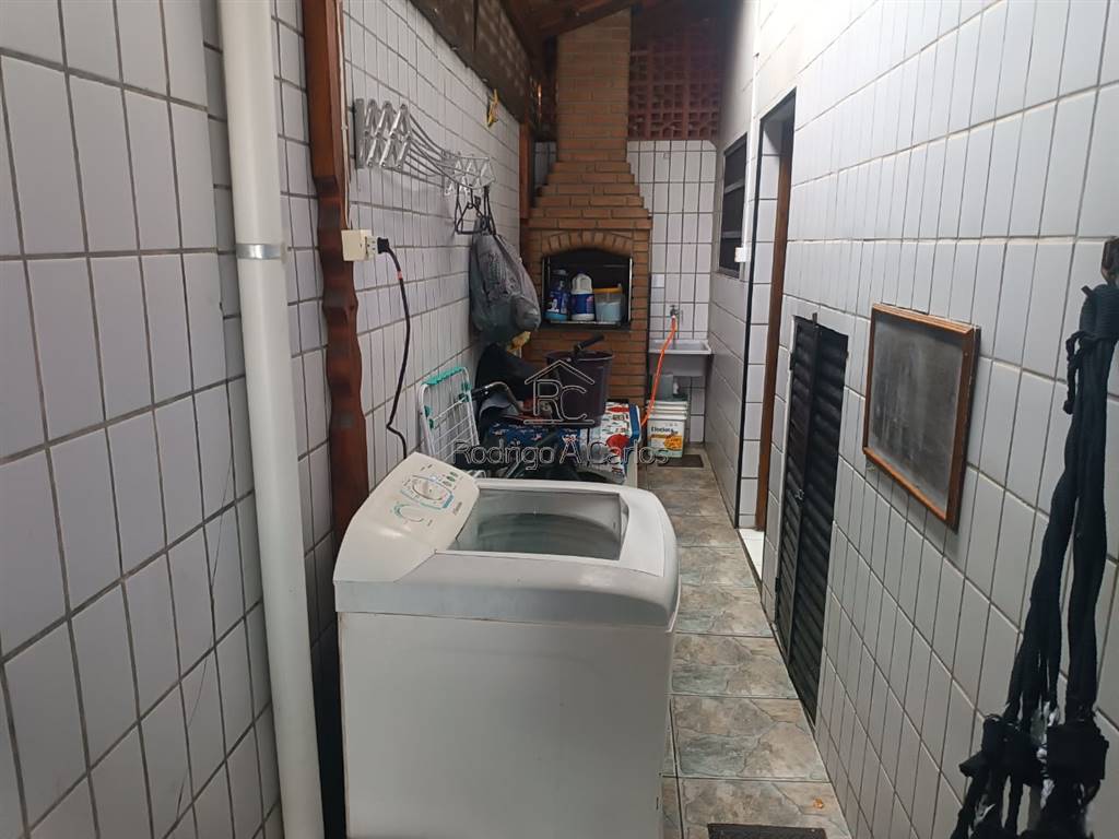 Casa com 2 quartos e 69 m² em Vila Guilhermina, Praia Grande