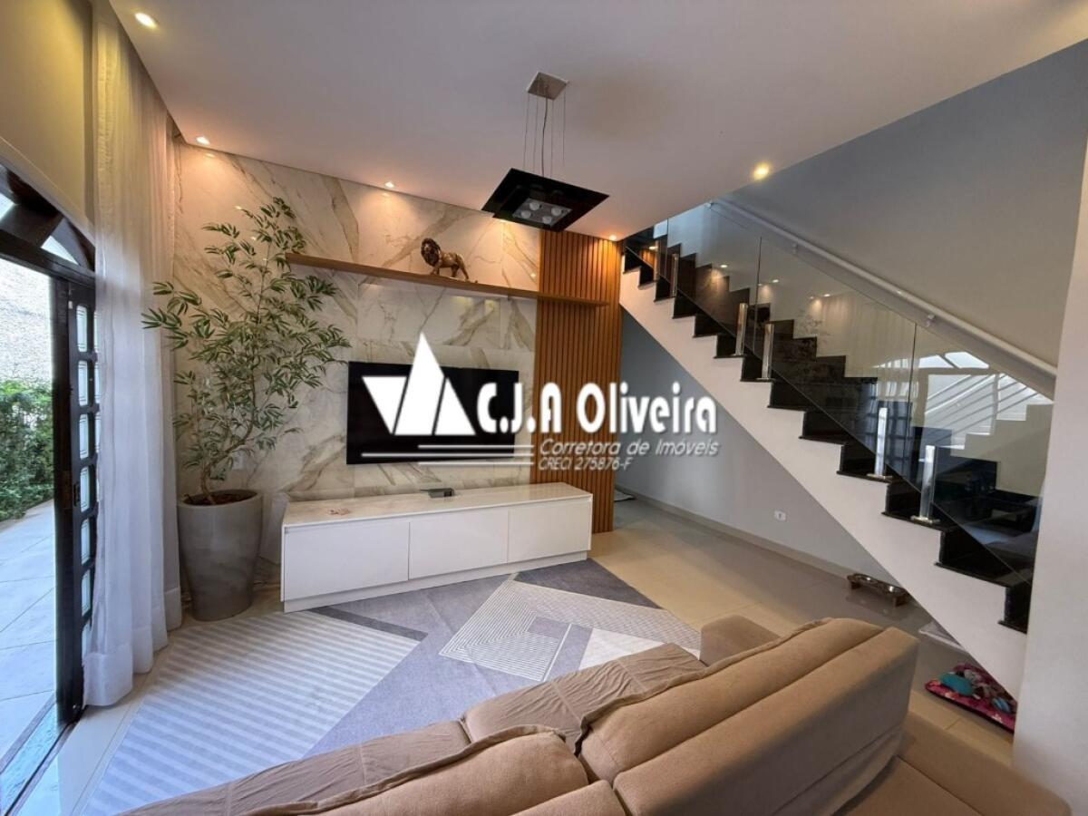 Casa com 4 quartos e 246 m² em Agenor De Campos, Mongaguá