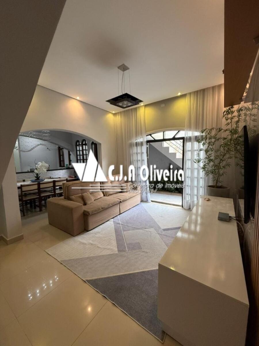 Casa com 4 quartos e 246 m² em Agenor De Campos, Mongaguá