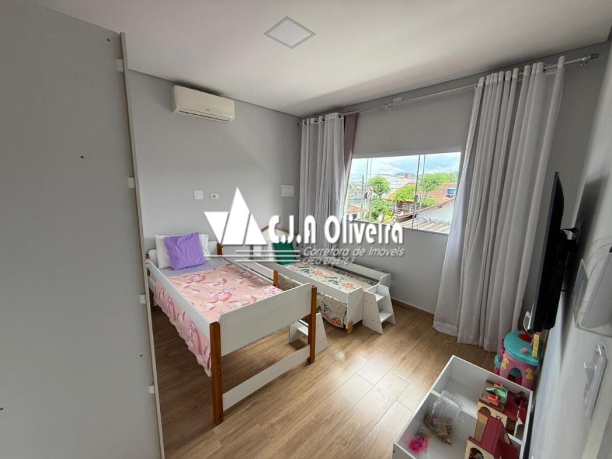 Casa com 4 quartos e 246 m² em Agenor De Campos, Mongaguá