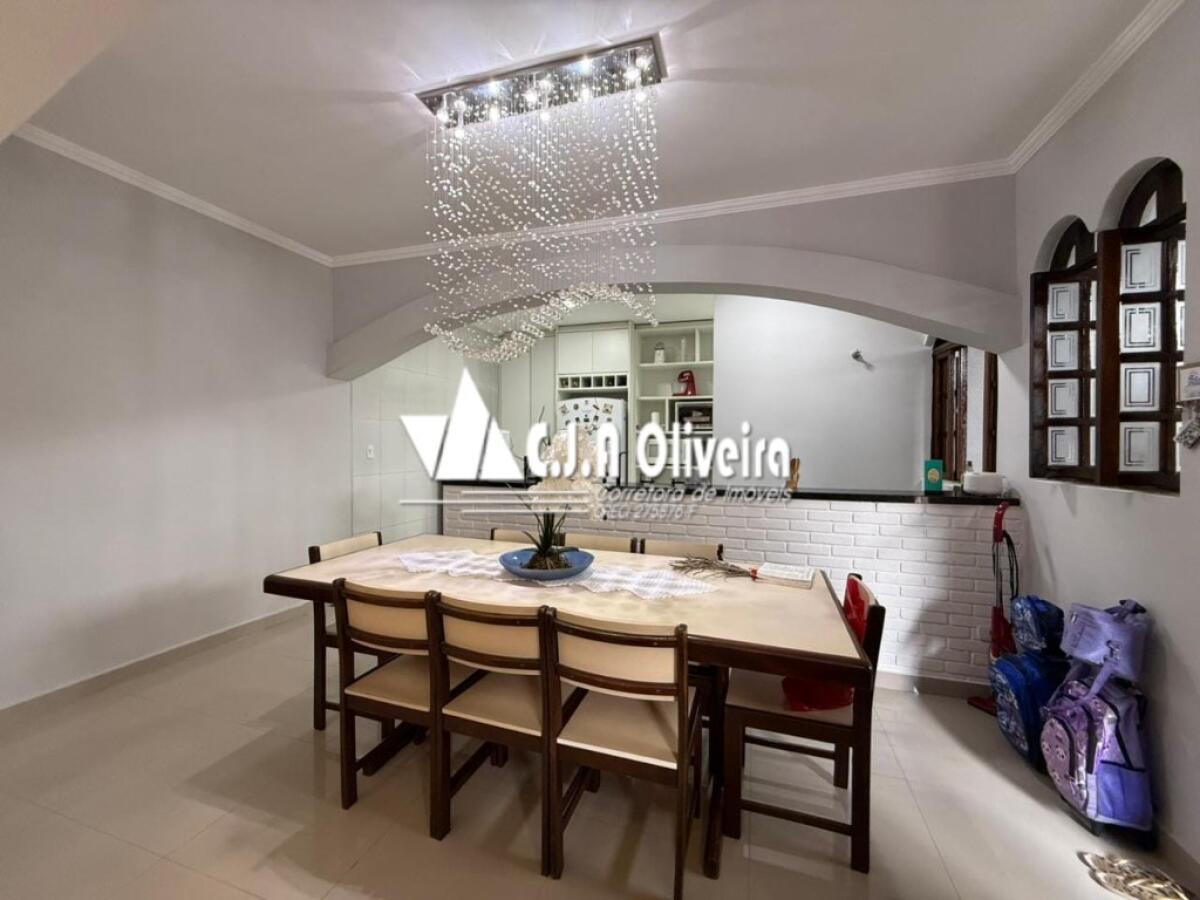 Casa com 4 quartos e 246 m² em Agenor De Campos, Mongaguá