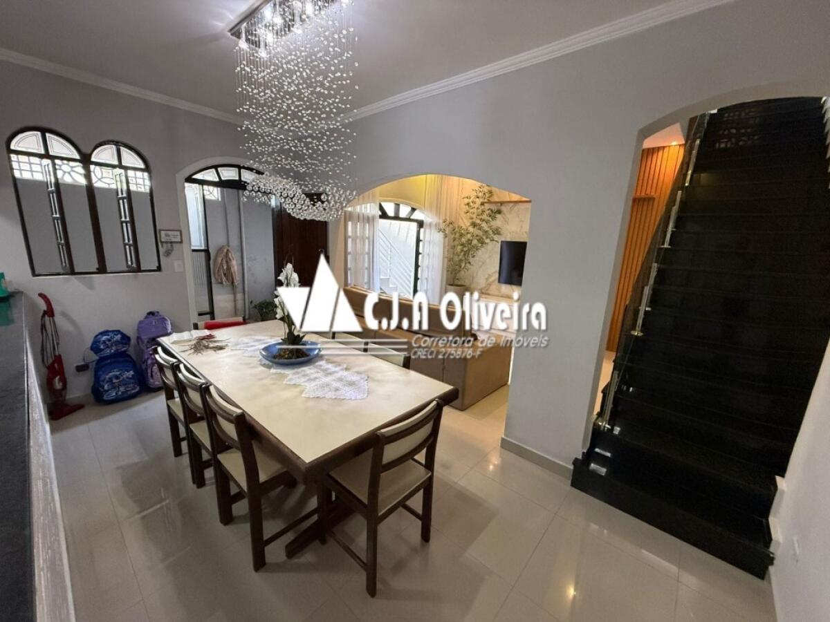 Casa com 4 quartos e 246 m² em Agenor De Campos, Mongaguá
