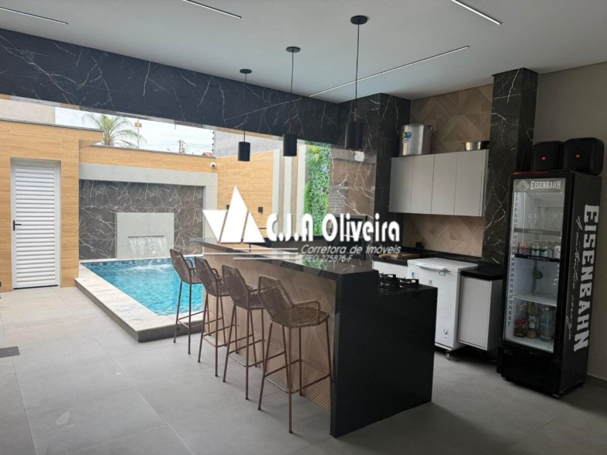 Casa com 4 quartos e 246 m² em Agenor De Campos, Mongaguá