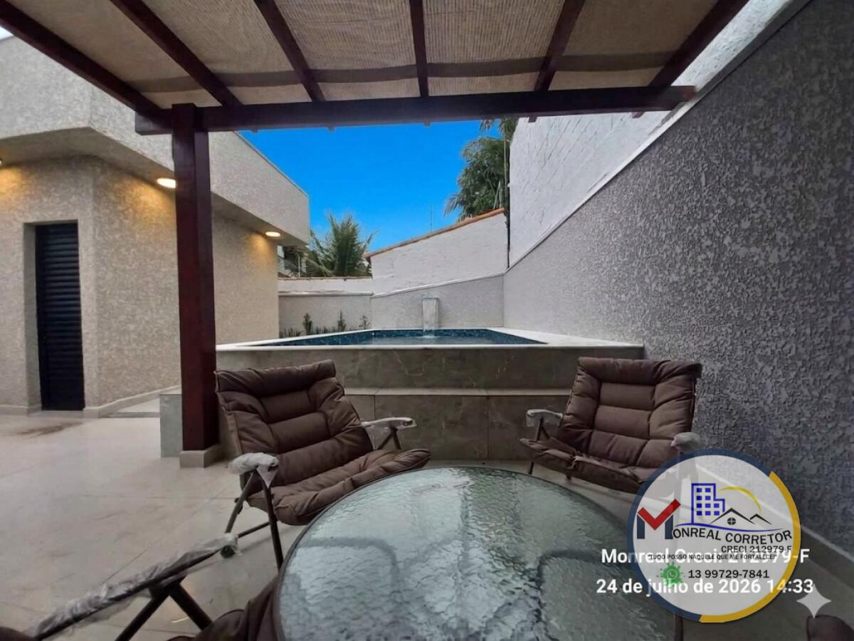 Casa com 3 quartos e 118 m² em Centro, Mongaguá