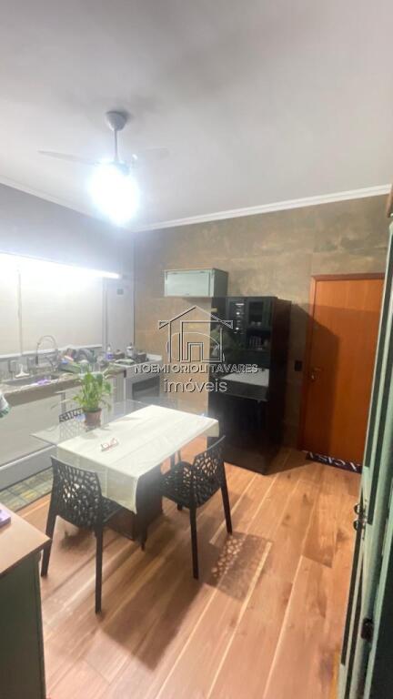 Casa com 3 quartos e 164 m² em Vila Aeroporto, Sorocaba
