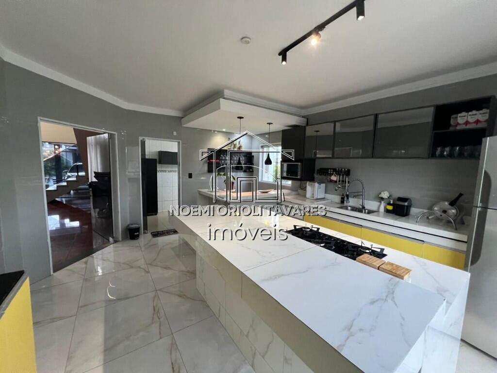 Casa com 7 quartos e 480 m² em Vila Aeroporto, Sorocaba