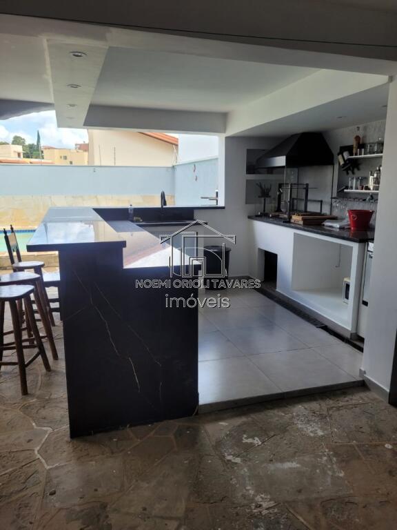 Casa com 4 quartos e 400 m² em Vila Aeroporto, Sorocaba