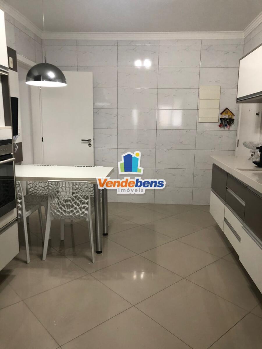 Apartamento com 3 quartos e 157 m² em Vila Guilhermina, Praia Grande