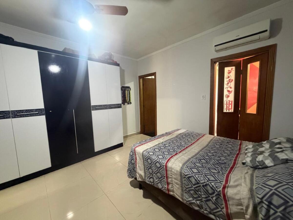 Casa com 3 quartos e 304 m² em Boqueirão, Praia Grande