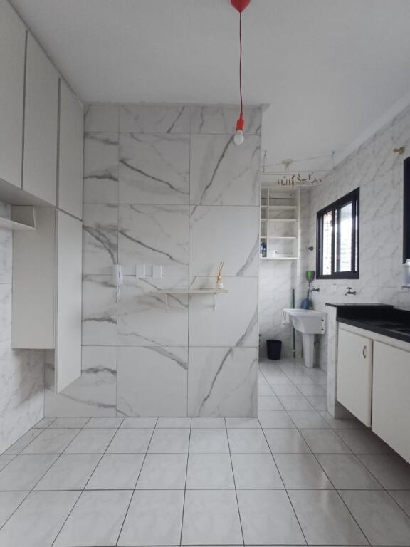 Apartamento com 1 quarto e 41 m² em Vila Guilhermina, Praia Grande