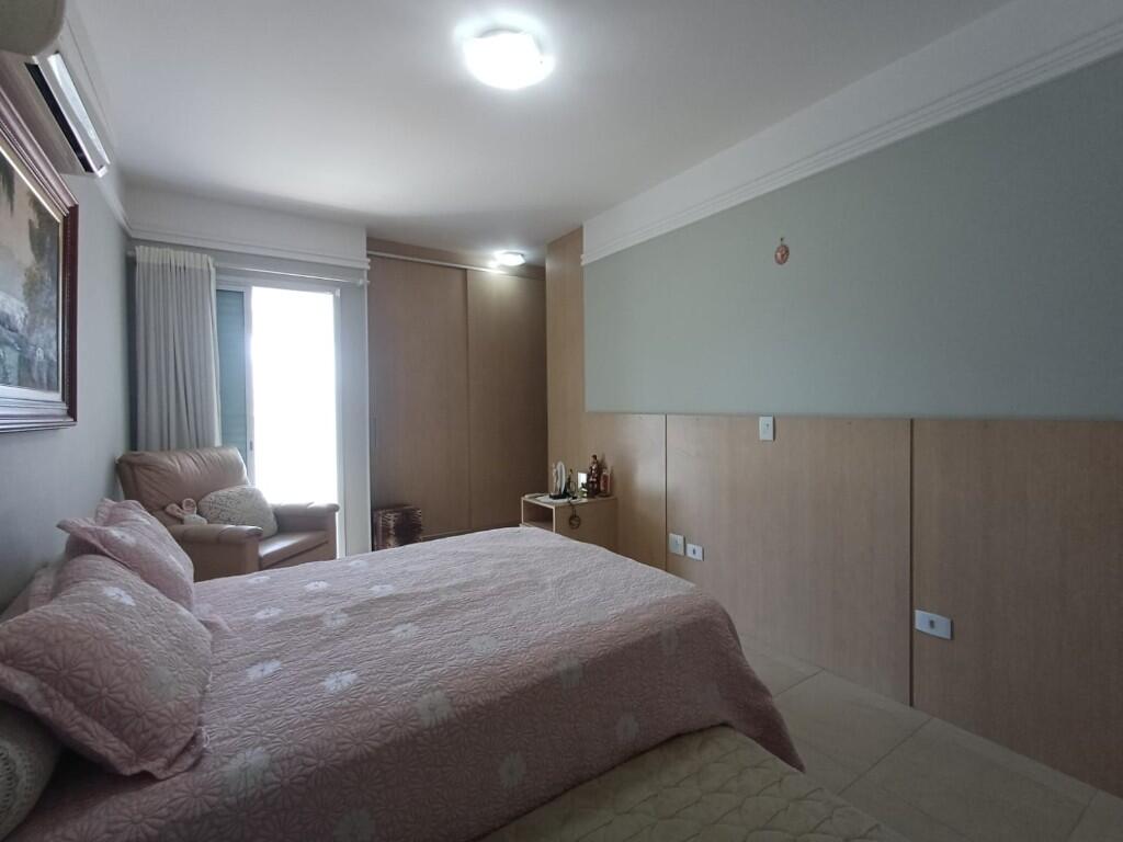 Apartamento com 3 quartos e 226 m² em Vila Guilhermina, Praia Grande