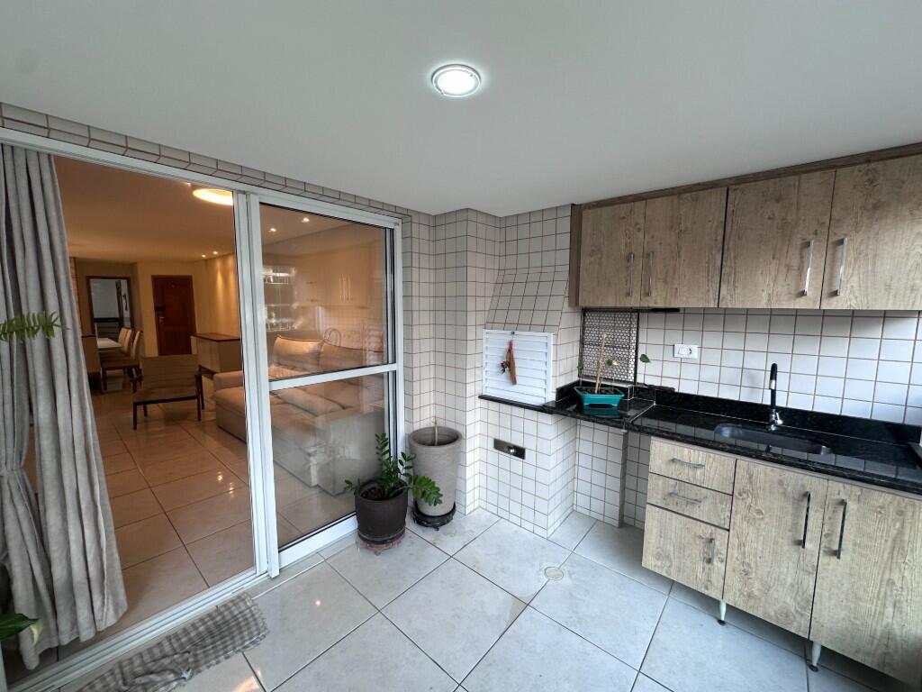 Apartamento com 3 quartos e 140 m² em Vila Guilhermina, Praia Grande