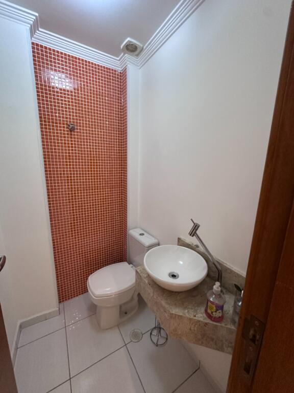Apartamento com 3 quartos e 140 m² em Vila Guilhermina, Praia Grande