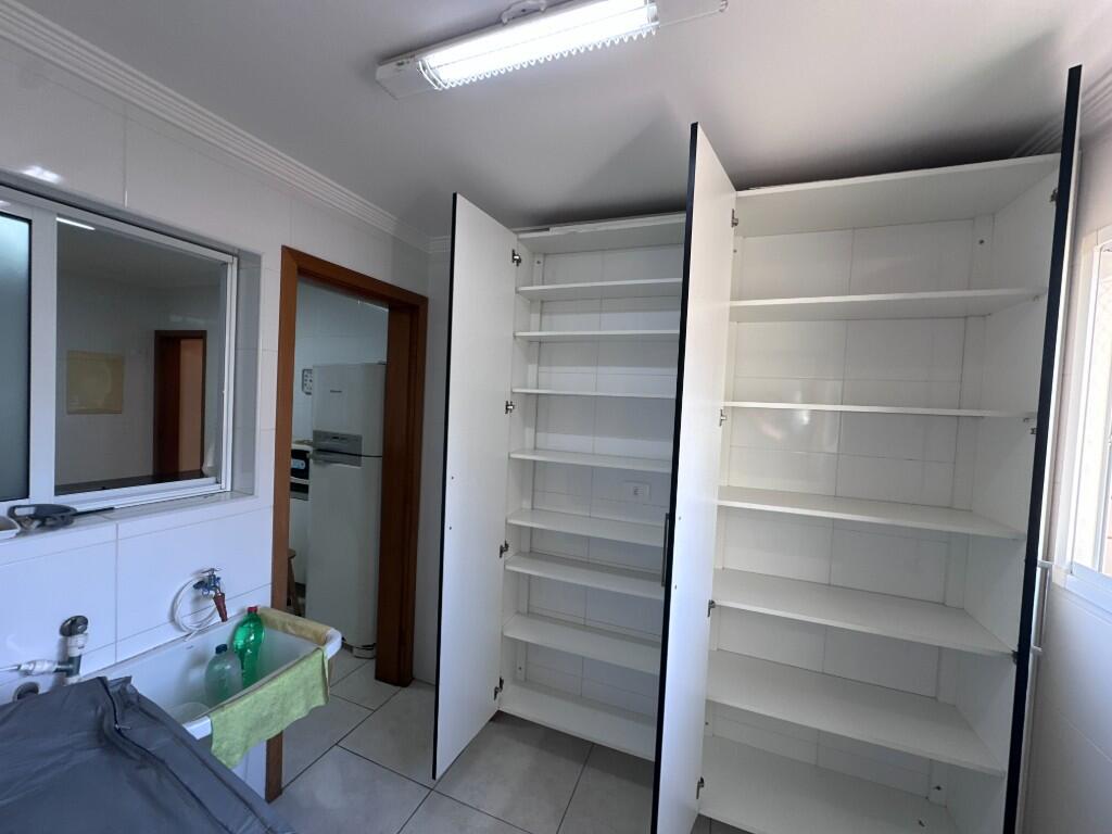 Apartamento com 3 quartos e 140 m² em Vila Guilhermina, Praia Grande