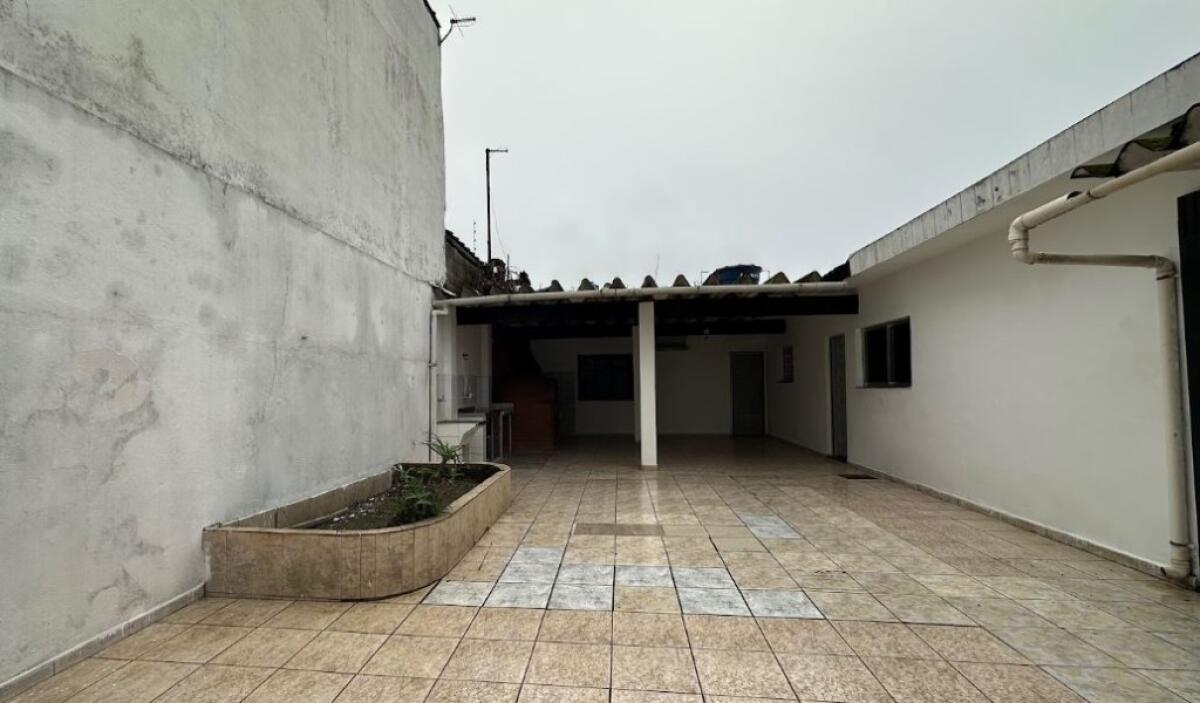 Casa com 3 quartos e 200 m² em Vila Guilhermina, Praia Grande