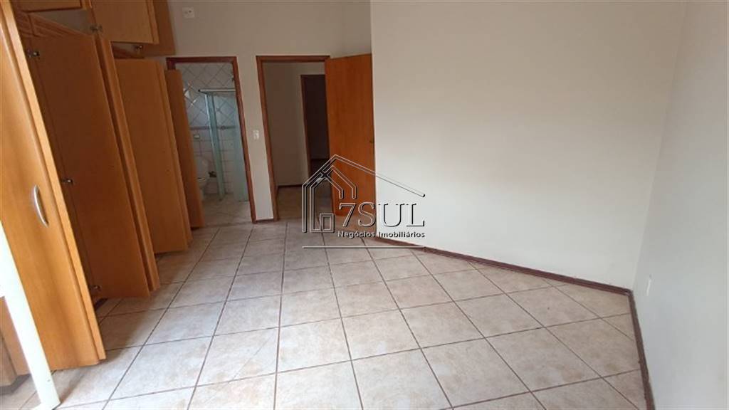 Casa, 3 quartos, 239 m² - Foto 15