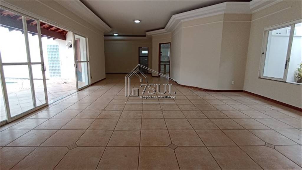 Casa, 3 quartos, 239 m² - Foto 3