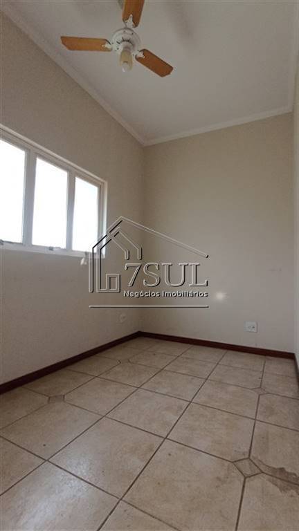Casa, 3 quartos, 239 m² - Foto 10