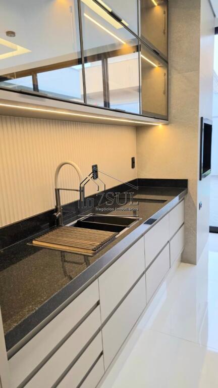Casa, 3 quartos, 214 m² - Foto 5