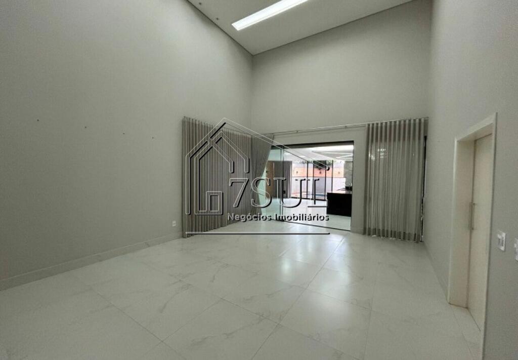 Casa, 4 quartos, 245 m² - Foto 3