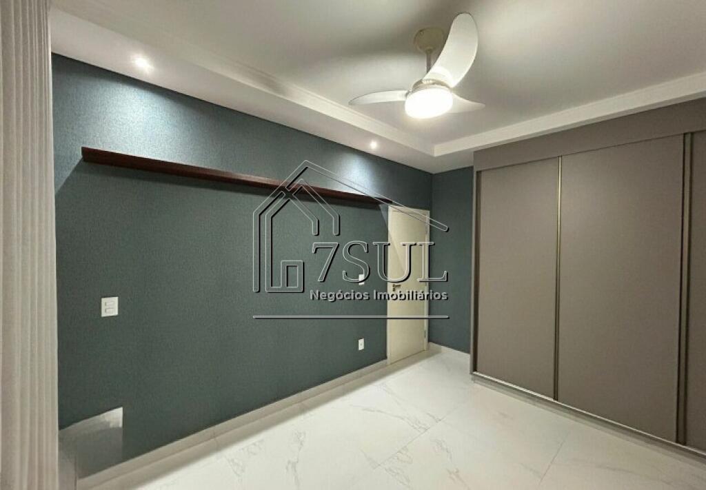 Casa, 4 quartos, 245 m² - Foto 10