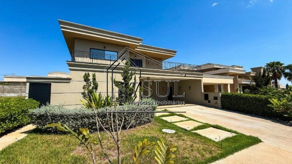 Casa, 4 quartos, 262 m² - Foto 1