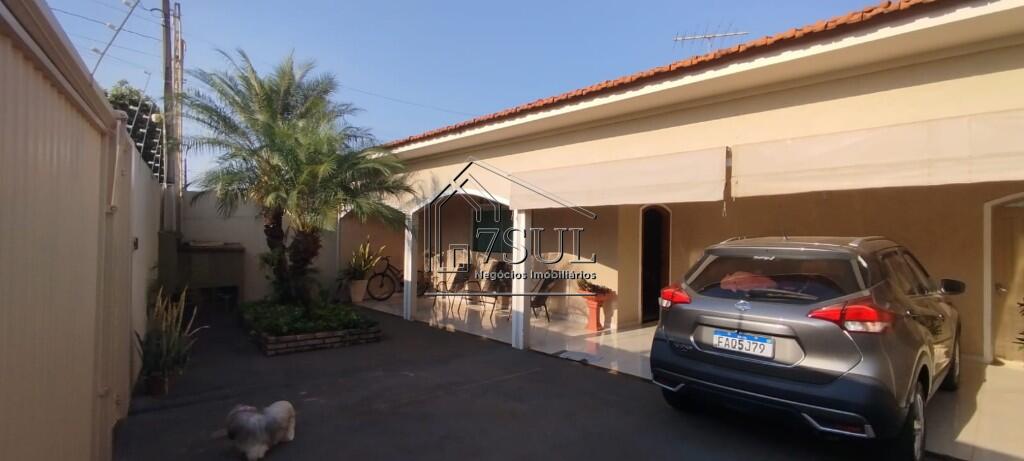 Casa, 3 quartos, 245 m² - Foto 2