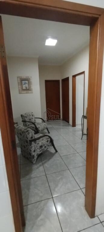 Casa, 3 quartos, 245 m² - Foto 14