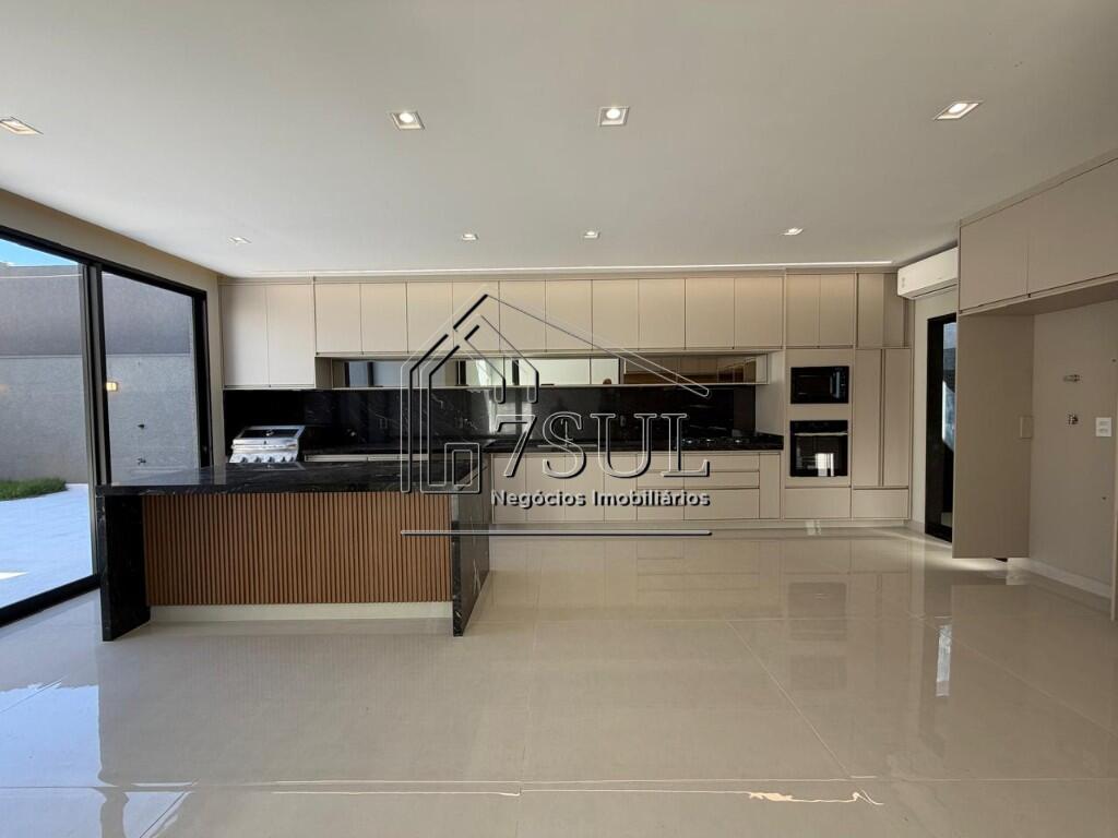 Casa, 3 quartos, 228 m² - Foto 28