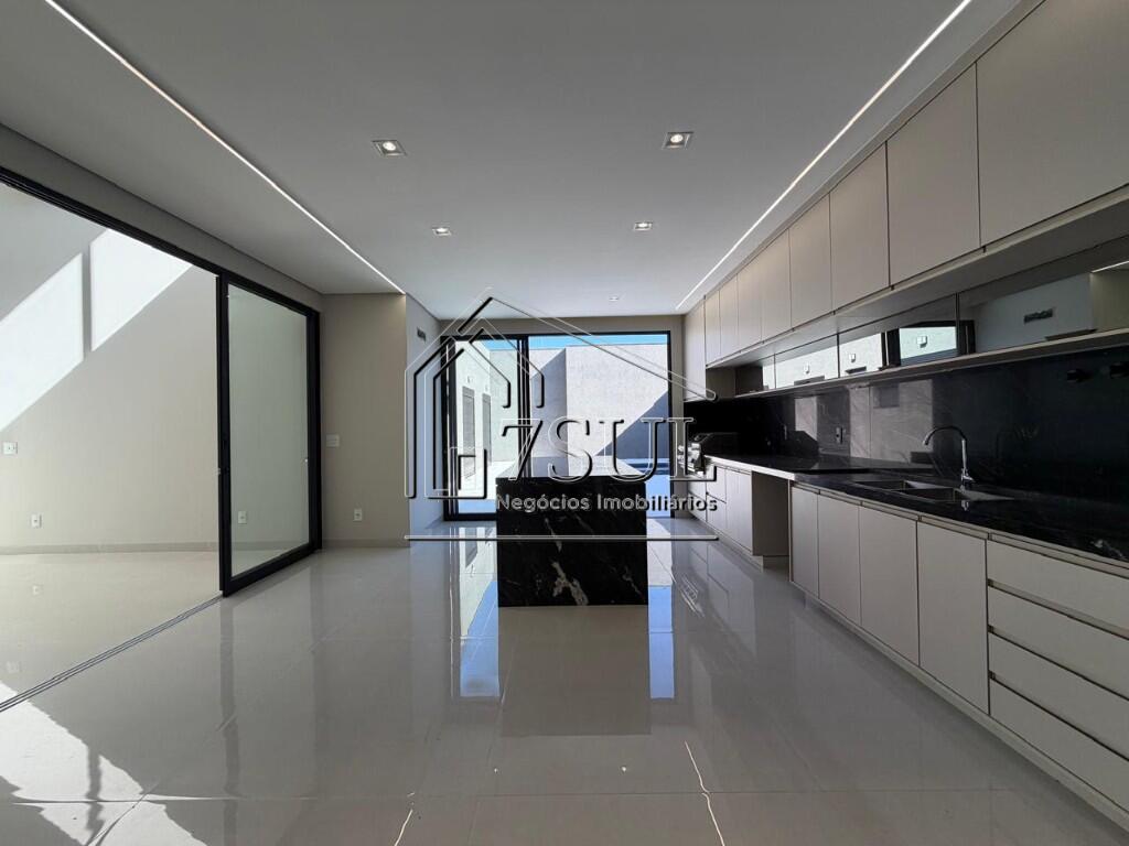 Casa, 3 quartos, 228 m² - Foto 32