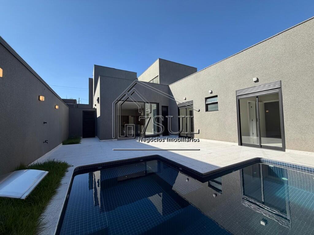 Casa, 3 quartos, 228 m² - Foto 37