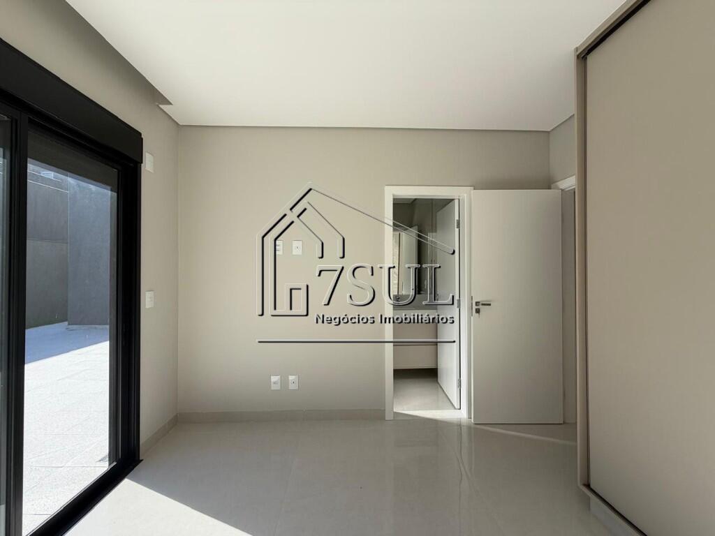 Casa, 3 quartos, 228 m² - Foto 39