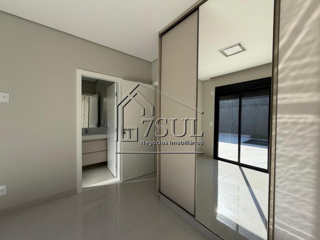 Casa, 3 quartos, 228 m² - Foto 40