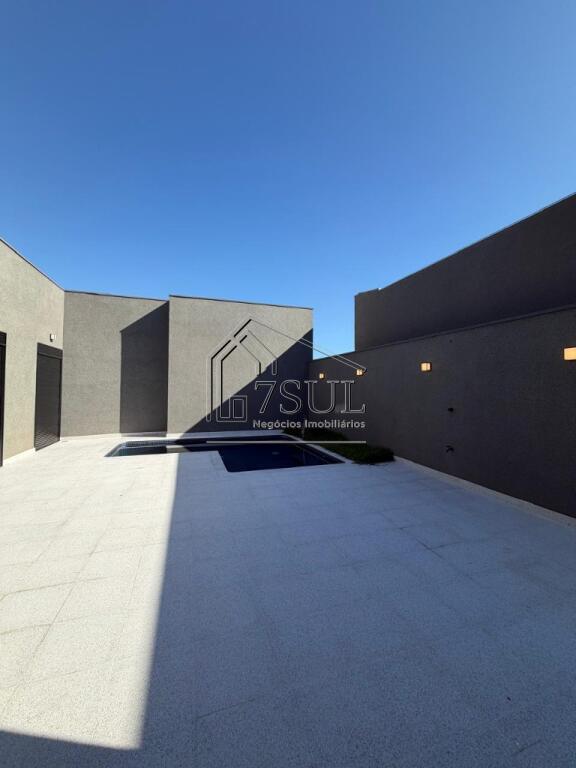Casa, 3 quartos, 228 m² - Foto 57