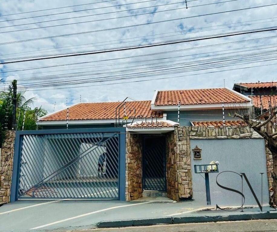 Casa, 4 quartos, 156 m² - Foto 1