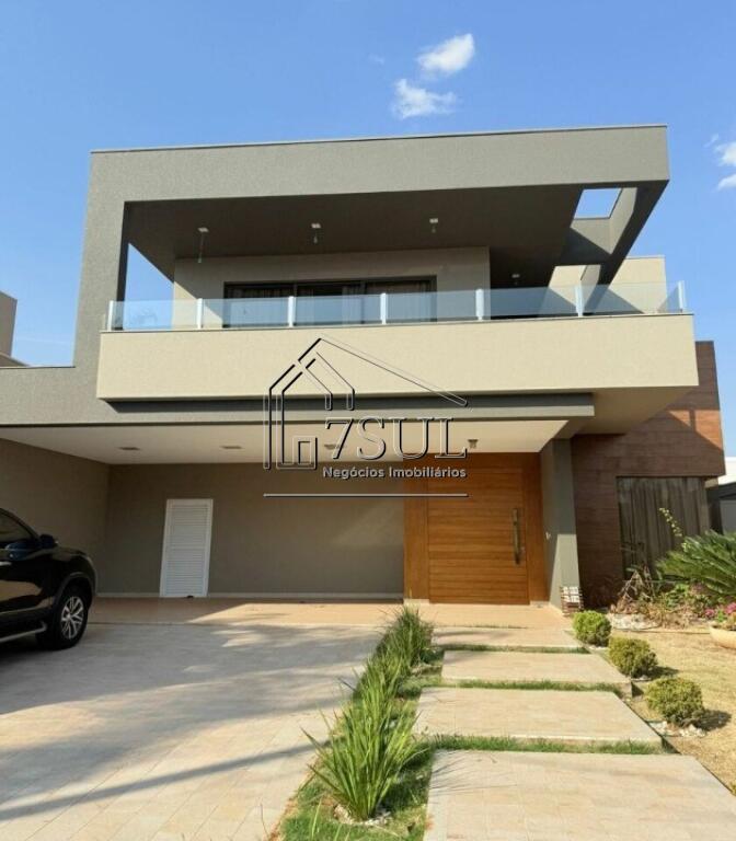 Casa, 3 quartos, 249 m² - Foto 1