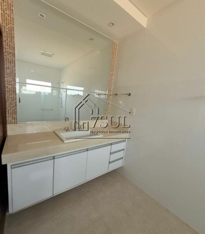Casa, 3 quartos, 249 m² - Foto 15