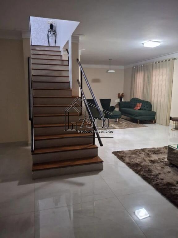Casa, 4 quartos, 380 m² - Foto 9
