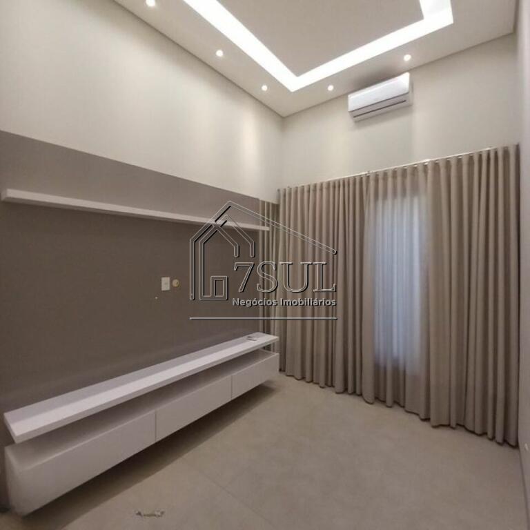 Casa, 3 quartos, 211 m² - Foto 3