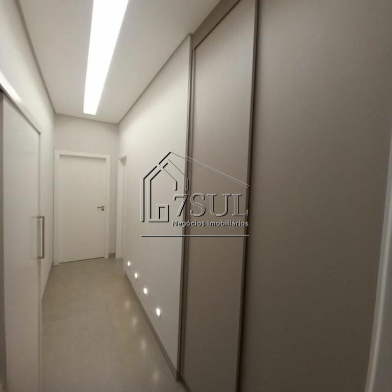 Casa, 3 quartos, 211 m² - Foto 4