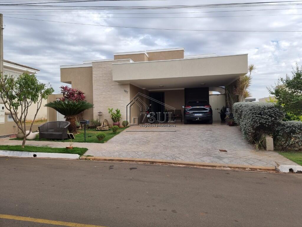 Casa, 3 quartos, 243 m² - Foto 1