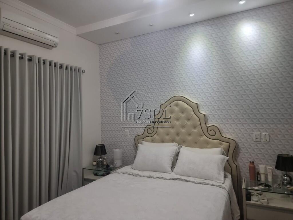Casa, 3 quartos, 243 m² - Foto 4