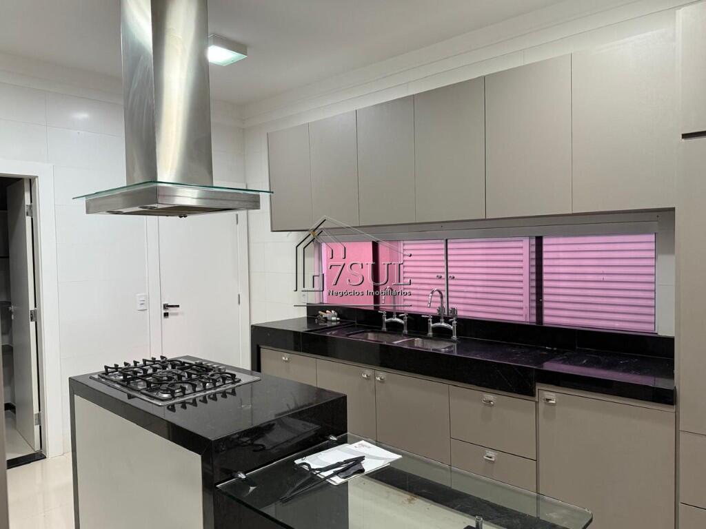 Casa, 4 quartos, 338 m² - Foto 9