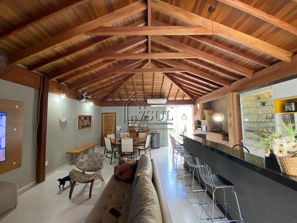 Casa, 3 quartos, 235 m² - Foto 3