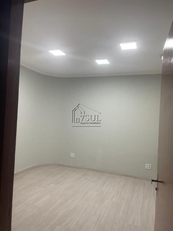 Casa, 4 quartos, 300 m² - Foto 24